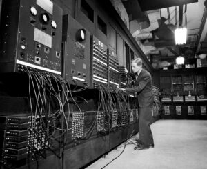 [Conférence] Le lourd passé de l&rsquo;ordinateur – Second volet : Sur la voie du numérique