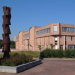 INPL
Honegger Gottfried - Sculpture Monoforme 17
(+ esplanade « pyramides »)