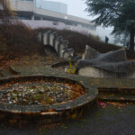 Faculté sciences et techniques
François Cante-Pacos (et Jean-André Cante) - Sculpture La source (et aménagement en brique) 1977