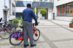 [&Eacute;cocampus] Tester une autre fa&ccedil;on de se d&eacute;placer : le v&eacute;lo &agrave; assistance &eacute;lectrique &agrave; l&rsquo;essai sur le campus Grandville