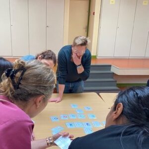 Initier les enseignantes et enseignants au langage de la recherche : une formation M3L pour penser son projet de thèse