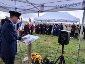 Deux plaques inaugur&eacute;es en hommage &agrave; Master Sergeant Thomas Virnell