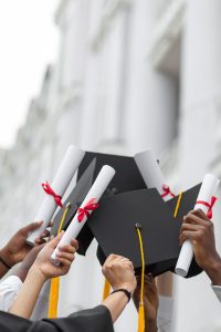 Deux c&eacute;r&eacute;monies pour c&eacute;l&eacute;brer la r&eacute;ussite des dipl&ocirc;m&eacute;s