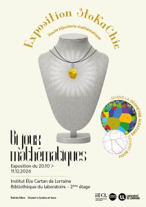 Exposition StoKaChic : des bijoux mathématiques uniques aux formes aléatoires